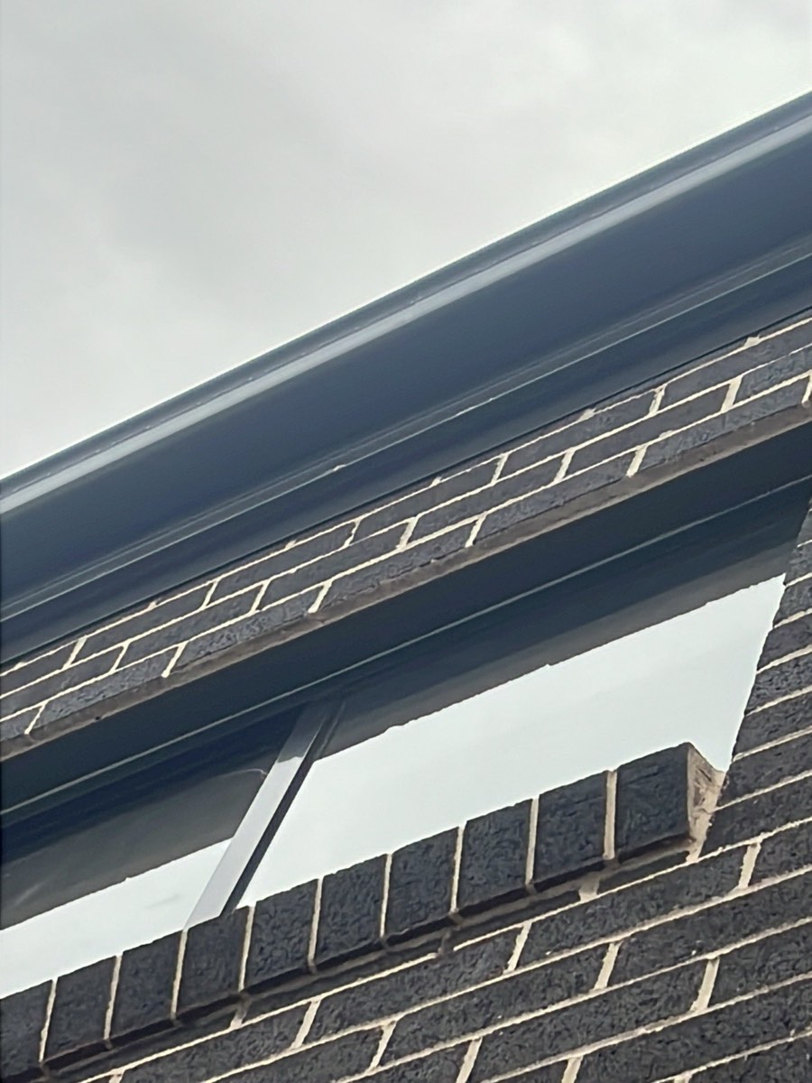 No weep hole found, recorded during a fixing stage inspection in Austral