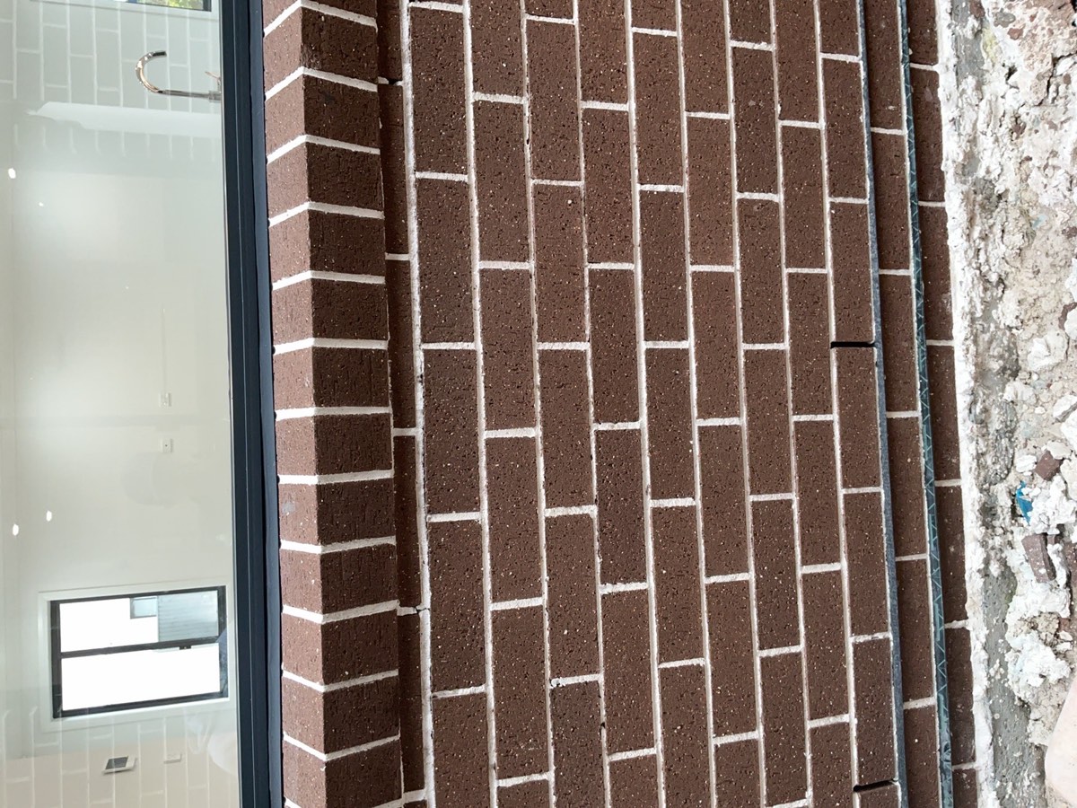 Weep hole required, recorded during a handover inspection in Austral